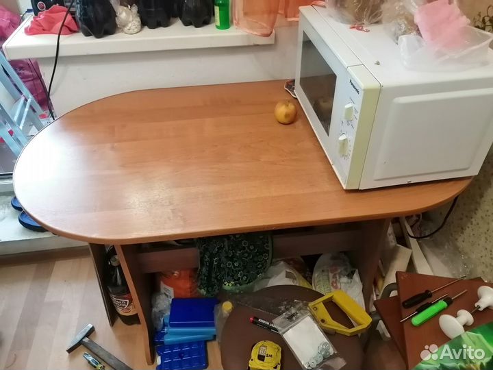Кухонный стол