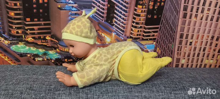 Ползающий пупс