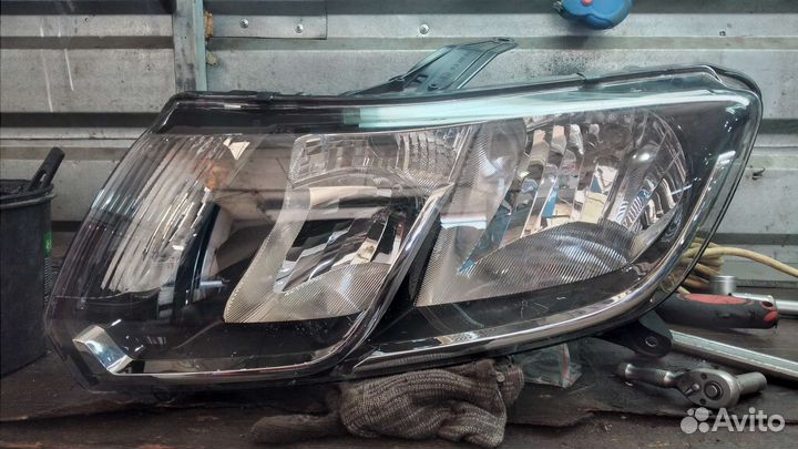Фара renault Logan 2