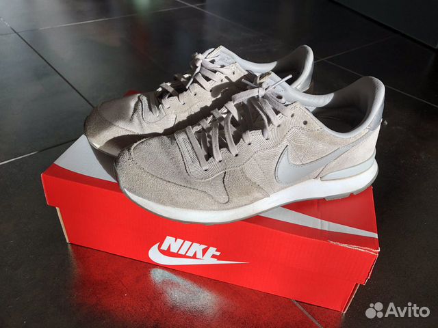 Nike internationalist