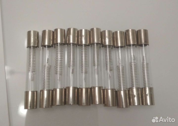 Высоковольтный предохранитель свч