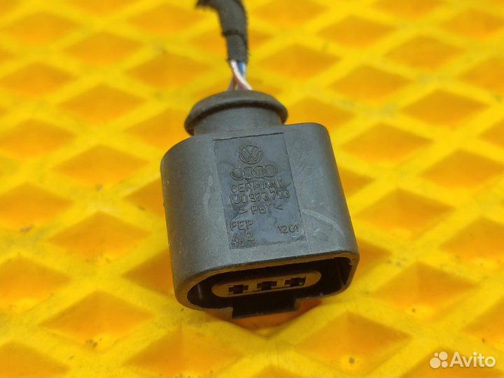 Фишка парктроников задняя Audi A6 C6 3.2 AUK 2005