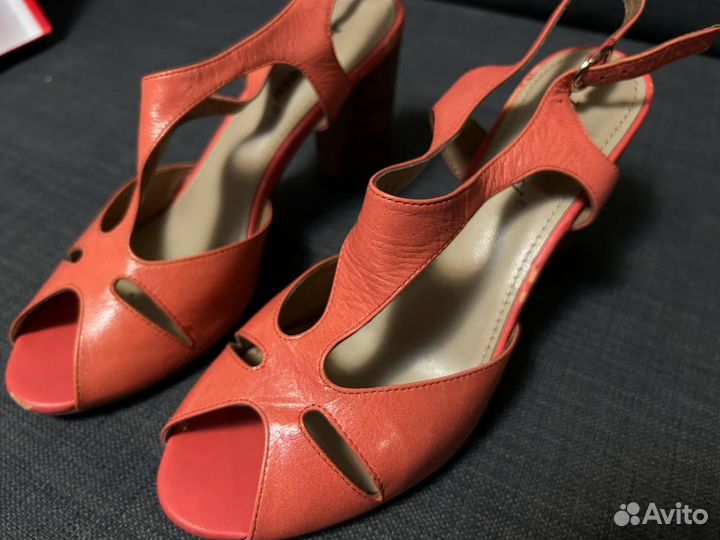 Босоножки розовые 40