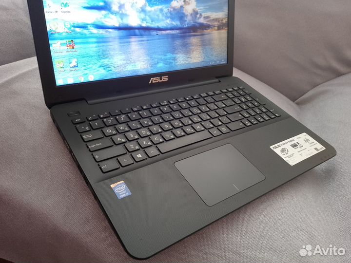 Ноутбук asus X554LJ процессор i3, память 8гб