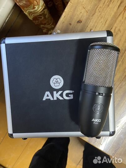 AKG P420 - студийный микрофон