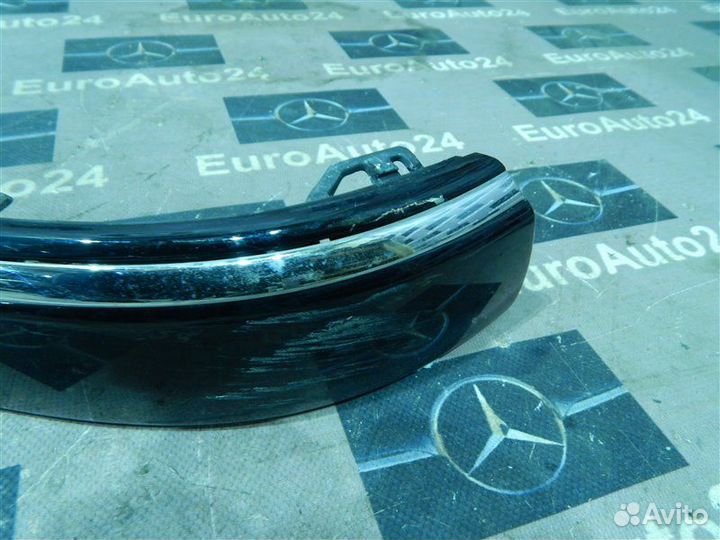 Молдинг бампера задний левый Mercedes-Benz E-Class