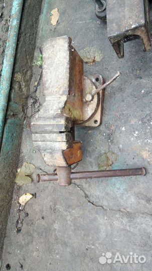 Тиски,губки 14 и 8см
