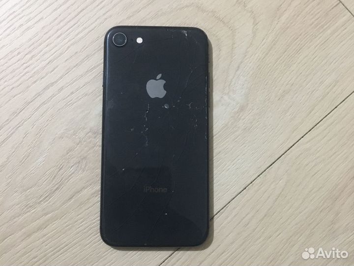 Телефон iPhone 8 64 gb