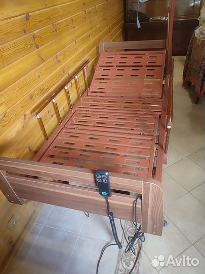 Медицинская кровать с электроприводом Med-Mos