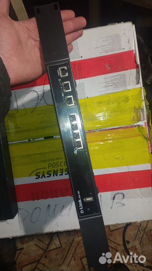 Dlink dsr-500 des-1210-28