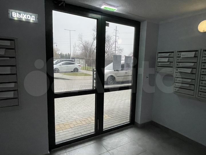 2-к. квартира, 65 м², 1/9 эт.