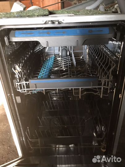 Продам посудомоечную машину электролюкс