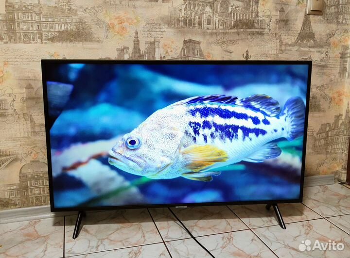 Samsung UE43NU7170U (109см) 4K, SMART, Wi-Fi