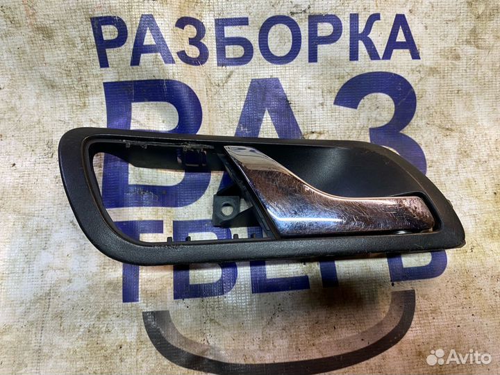 Крючок двери Фабиа 1