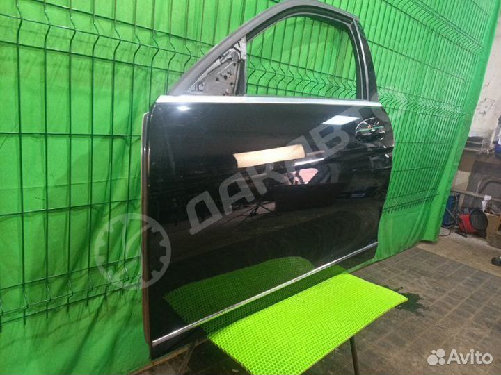 Дверь передняя левая Mercedes-Benz C W204