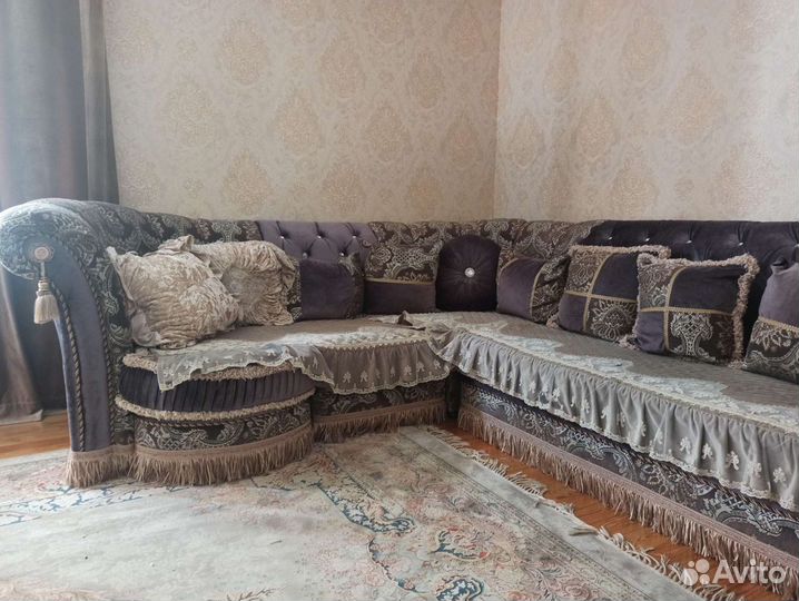 Большой угловой диван бу