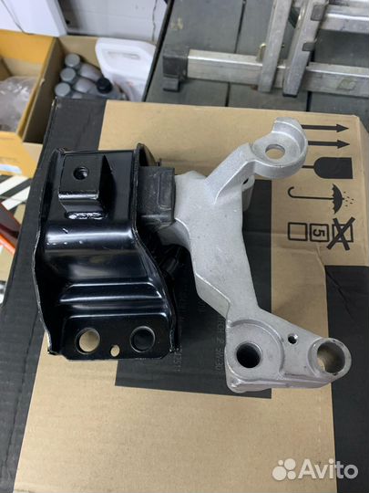 Опора двигателя правая nissan qashqai/X-Trail T31