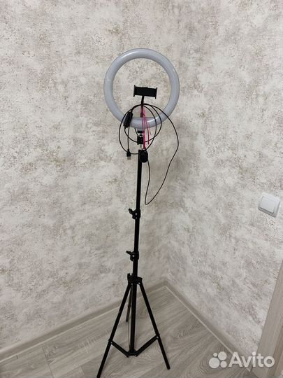 Кольцевая лампа со штативом бу