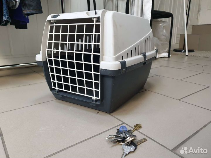 Переноска для кошек и собак