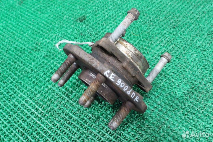 Ступица передняя правая Cadillac Escalade GMT900