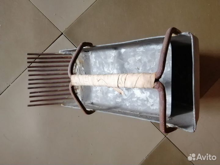 Устройство для сбора ягод