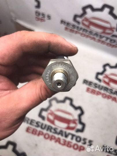 Датчик давления масла Vw Passat B6 2.0 tfsi BWA