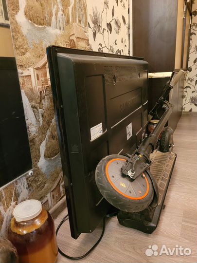 Телевизор большой рабочий