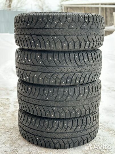 Bridgestone Ice Cruiser 7000 235/60 R16