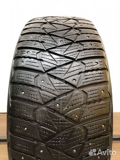 Goodyear Ultragrip 600 215/55 R17 98T