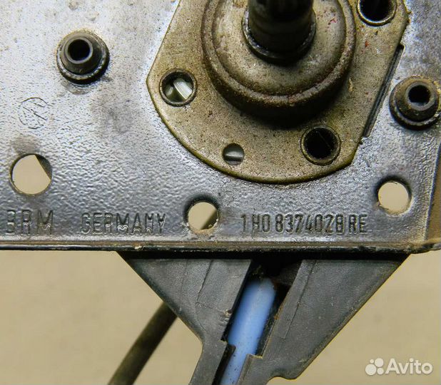 Стеклоподъемник передний правый VW Golf 3