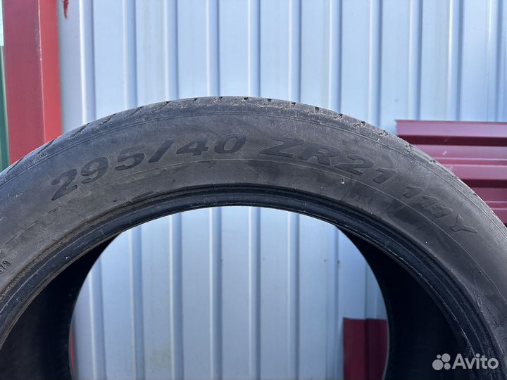 Pirelli P Zero 295/40 R21 111