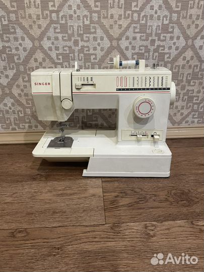 Швейная машинка singer