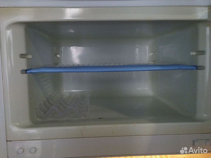 Холодильник indesit