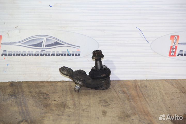 Шаровая перед лево c Toyota Avensis AZT250 1AZ-FSE