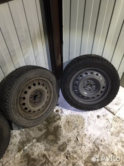 Колёса с зимней резиной R15 (4 шт)на солярис,рио