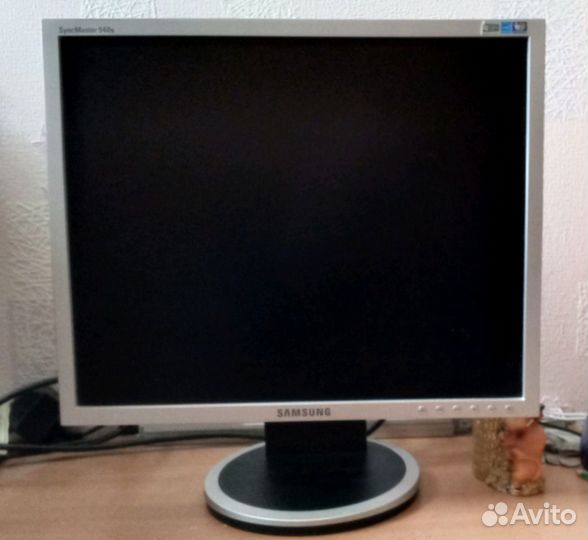 Монитор Samsung syncmaster 940n 19