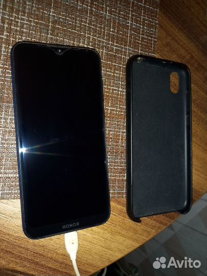 Телефон honor 8s