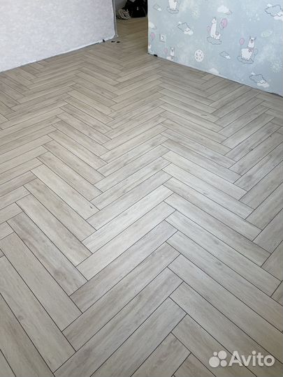 Укладка ламината spc lvt елочки паркетной доски