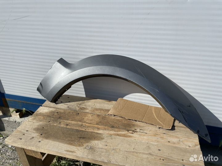Накладка крыла передняя правая Kia sorento bl