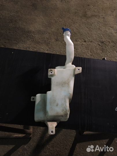 Suzuki sx4 Бачок