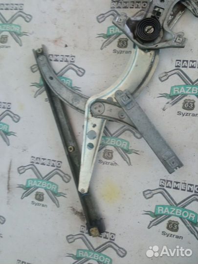 Стеклоподъёмник передний правый Volkswagen Passat