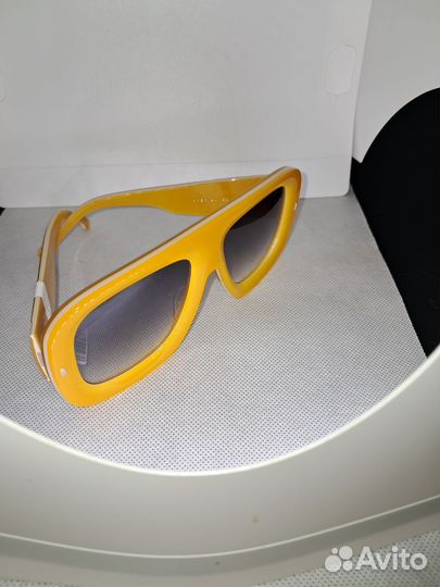 Солнцезащитные очки