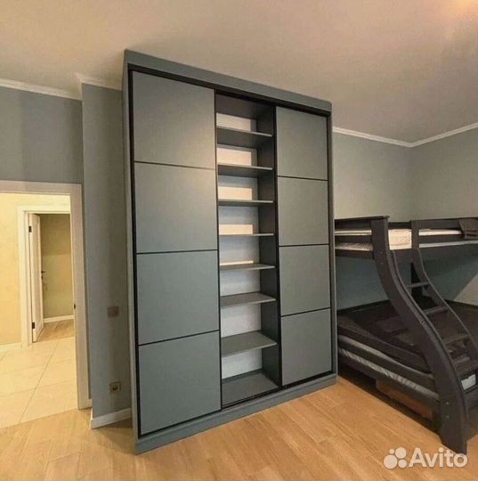 Современный шкаф купе