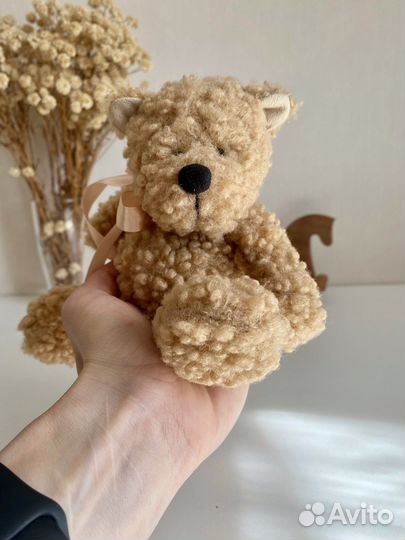 Плюшевый мишка. Игрушка для малыша