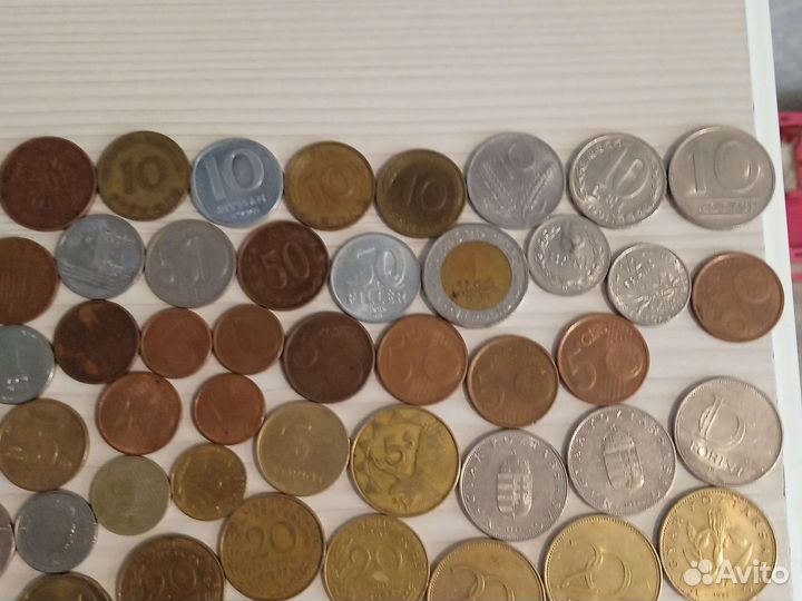 Продам больше ста иностранных монет
