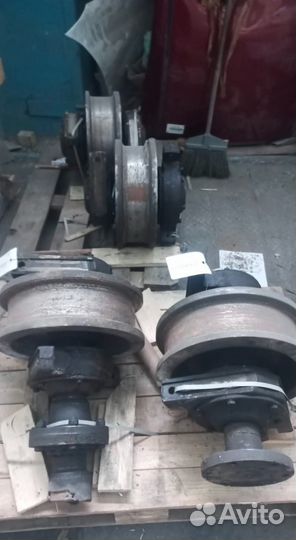 Крановые колеси К2р-360 с буксами и вал.Таль тельфер кран-балка