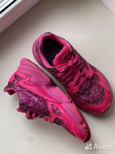 Кроссовки Adidas Falcon Shock Pink 39р розовые