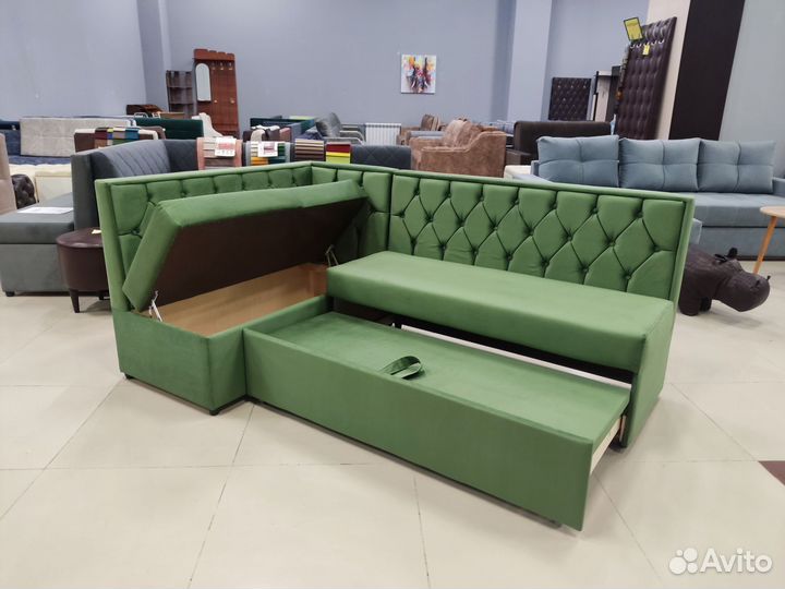 Кухонный уголок со спальным местом