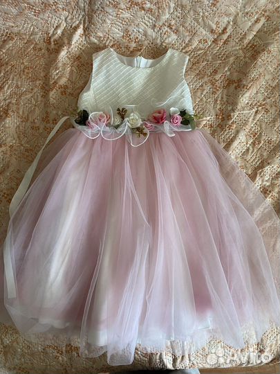 Платье на девочку