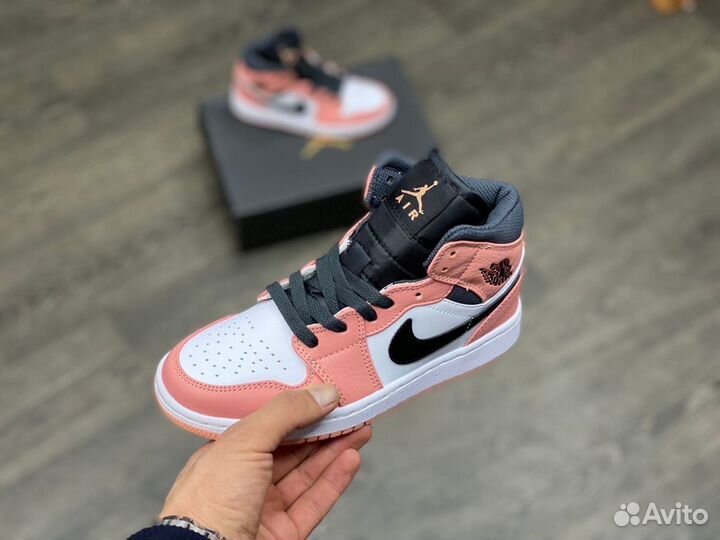 Кроссовки Air Jordan 1 Pink Quartz (36-40)